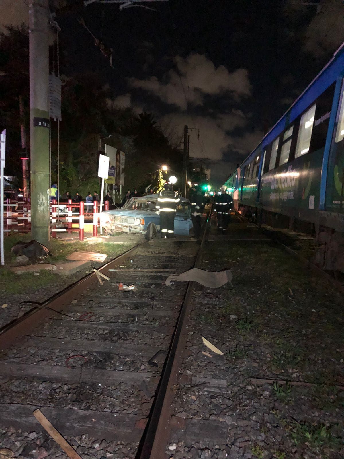 Una Formaci N Del Tren Roca Arroll A Un Auto En Adrogu