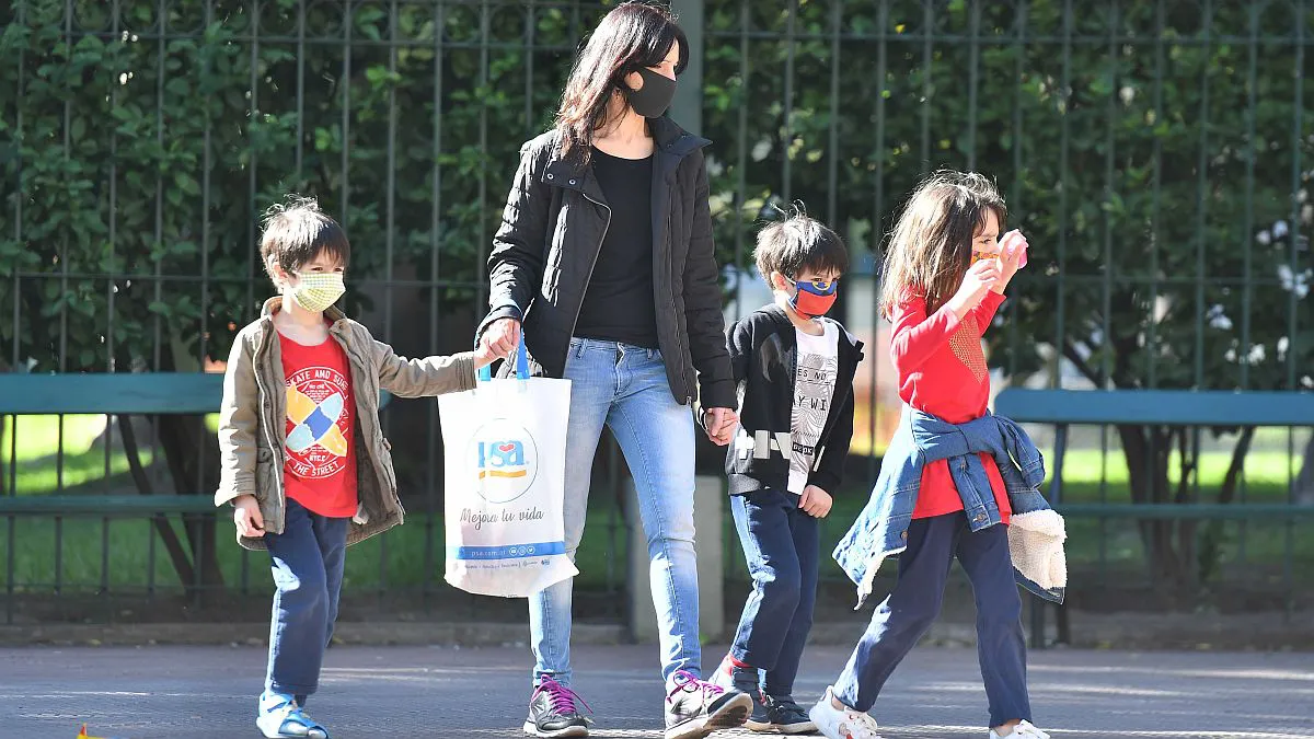 Siempre se debe evitar el traslado en transporte p&uacute;blico dentro del aislamiento social