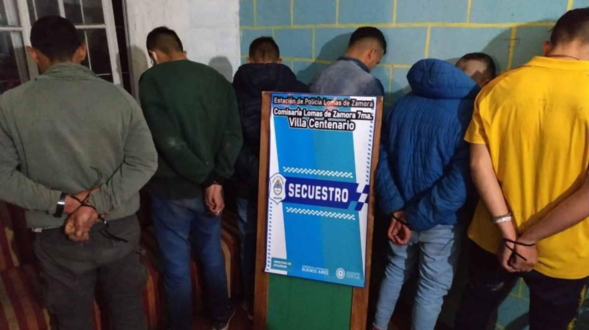 Seis de los once detenidos en Lomas de Zamora por tr&aacute;fico de drogas.