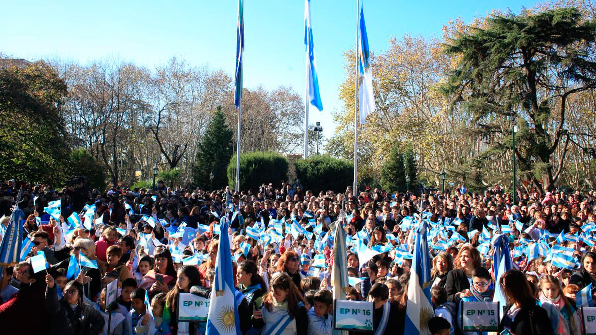 Este a&ntilde;o no habr&aacute; actos masivos por el D&iacute;a de la Bandera