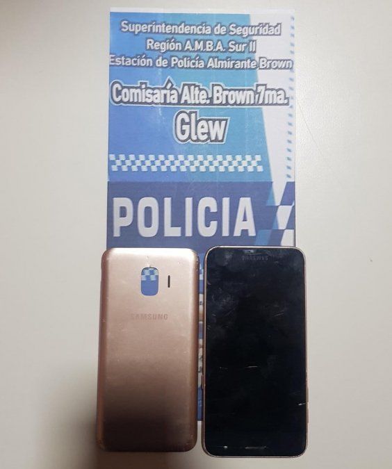 El celular de la v&iacute;ctima fue descubierto en uno de los allanamientos.