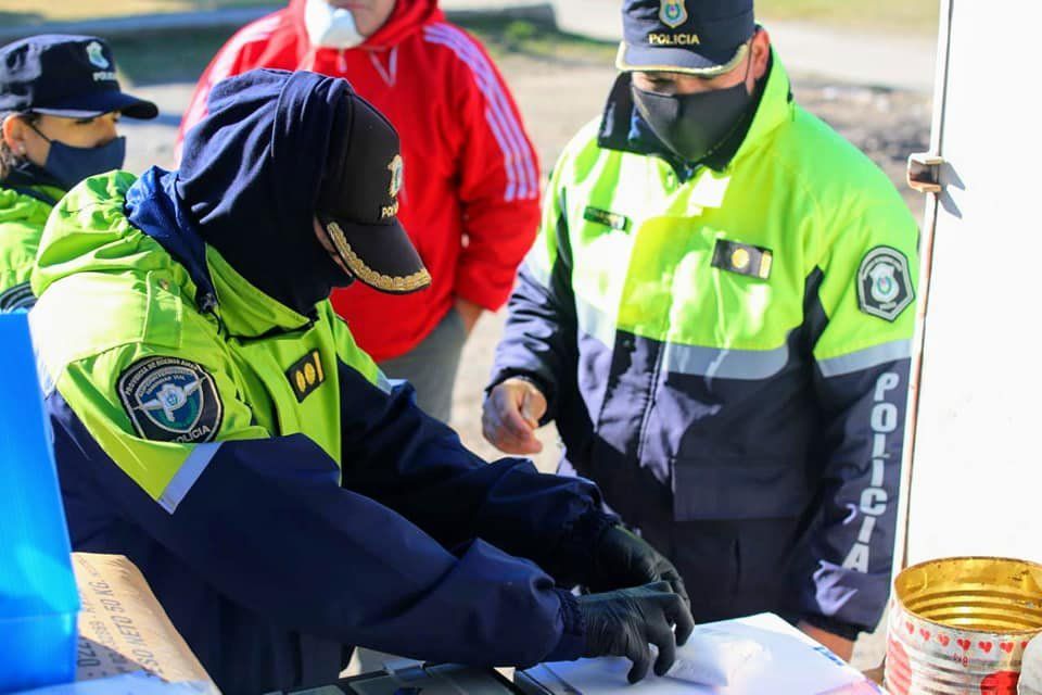 Los retenes policiales se ubican en los puntos de acceso al distrito de San Vicente, y espor&aacute;dicamente hay otros "sorpresa".