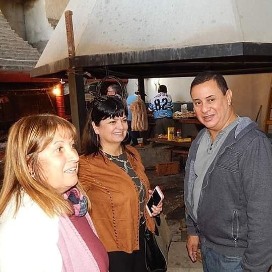 La concejal de San Vicente Graciela Biscaldi (izquierda) junto al ex intendente Mauricio Gomez.