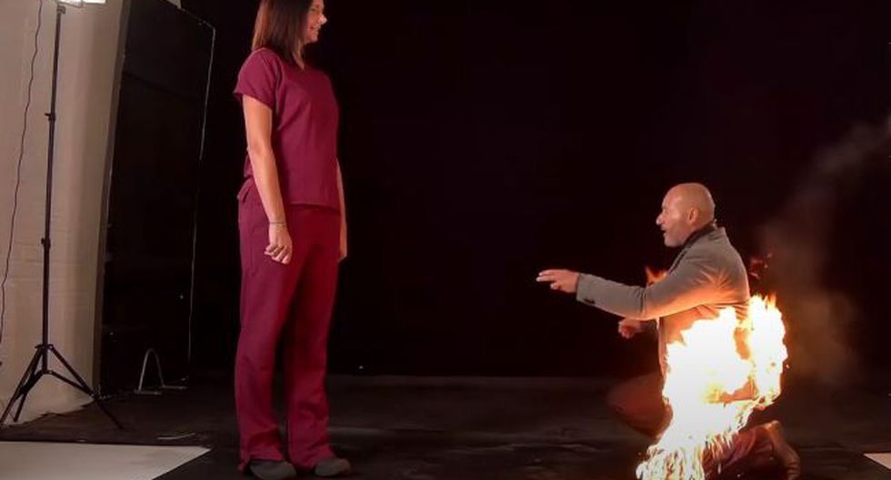 Un hombre se prendió fuego para pedirle <a href=