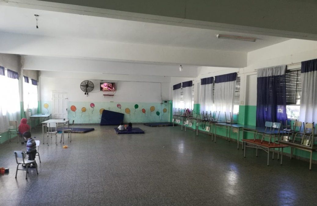 La sala del Hogar Pereyra de Banfield que ser&aacute; reformada gracias a la campa&ntilde;a de esta familia.