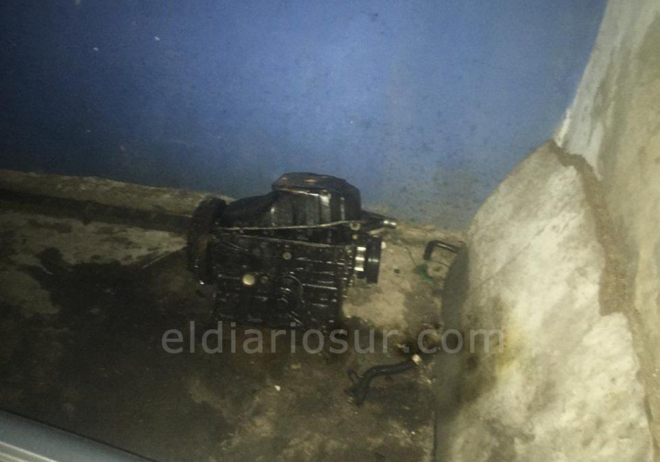 Desarmadero. La comisar&iacute;a 5ta de El Jag&uuml;el descubri&oacute; el lugar, donde hab&iacute;an dos veh&iacute;culos con pedido de captura por robo.&nbsp;