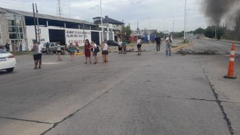 El Jagüel: protesta de vecinos por corte de luz en el barrio La Isla