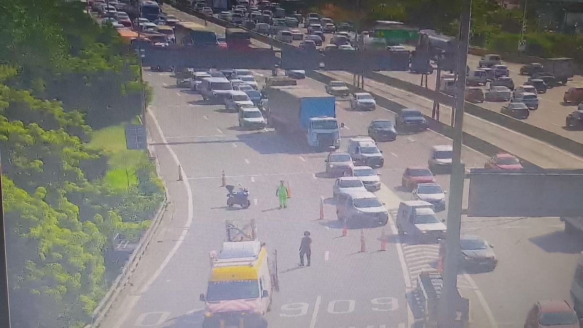 La Autopista 25 de Mayo se vio afectada por el accidente del camión.