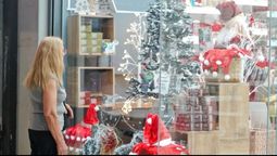 en la previa de la navidad, la noche de los comercios vuelve a lomas