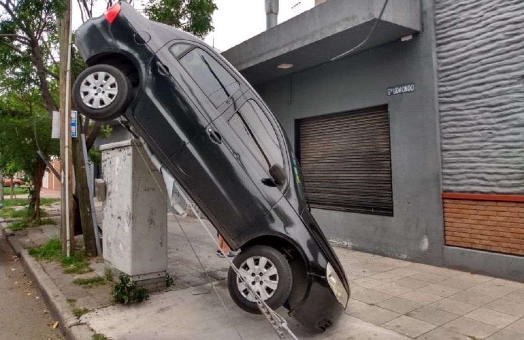 Un vecino de Lan&uacute;s protagoniz&oacute; un ins&oacute;lito accidente