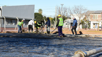El Jagüel: comenzaron las obras del playón deportivo del Barrio Siglo XX