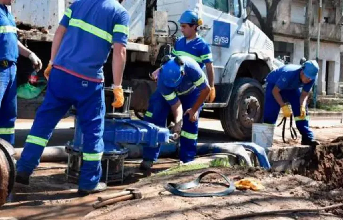 Prevén cortes de agua por obras de AySA en varios puntos de Lomas