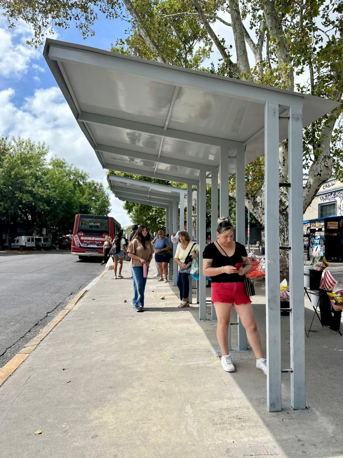 Miles de vecinos pasan a diario por la zona.