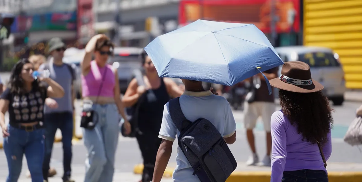 Los especialistas explican que cuando se habla de un verano m&aacute;s c&aacute;lido, se eval&uacute;an las temperaturas medias en comparaci&oacute;n con los valores hist&oacute;ricos promedio.
