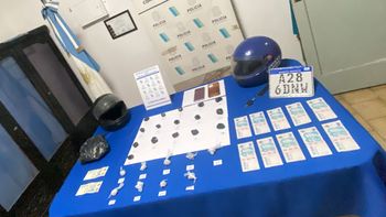 Cayeron dos vendedores de droga en el centro de San Vicente