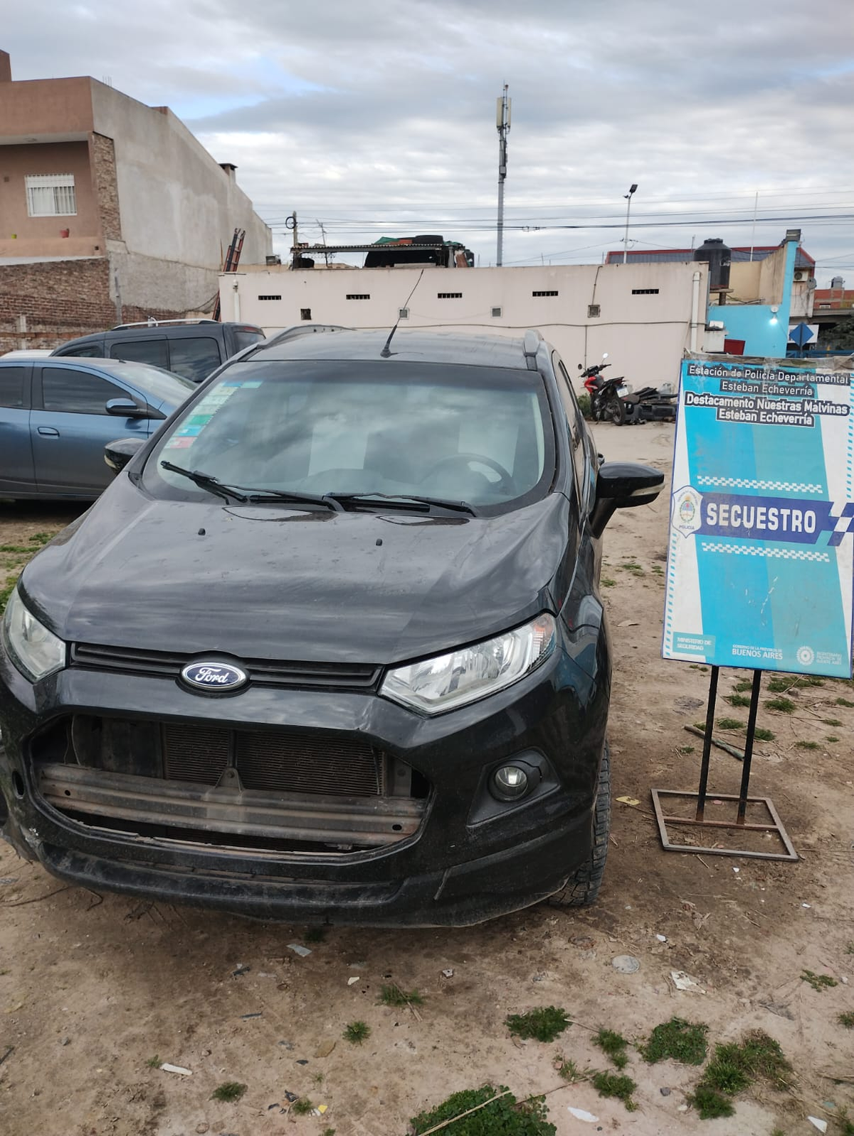 Los efectivos policiales de Esteban Echeverría detuvieron a cinco personas.