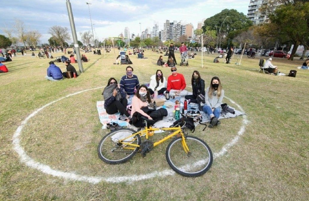 Circulos para reuniones sociales al aire libre en la ciudad de Rosario