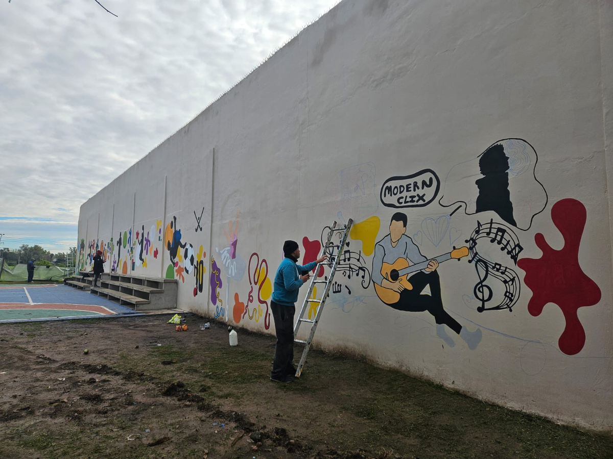 Actualmente se están realizando murales para embellecer el lugar.