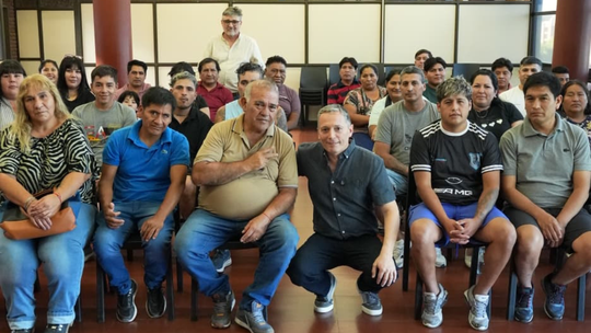 El Jagüel: Fernando Gray se reunió con vecinos del barrio Altos de la Calandria