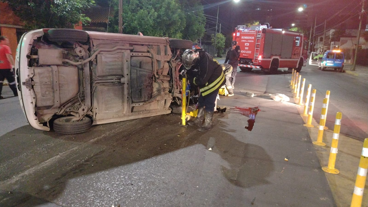 Fue necesario romper el parabrisas para sacar al conductor.