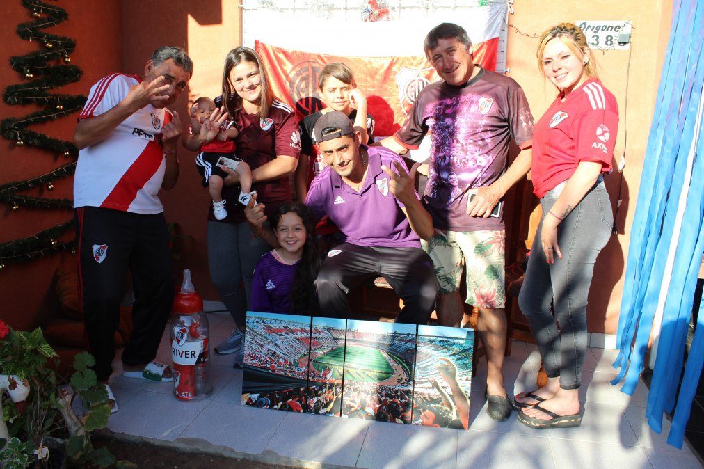 Familia. Los vecinos de Monte Grande, parientes de Ivael Tercero y fanáticos de River Plate. 
