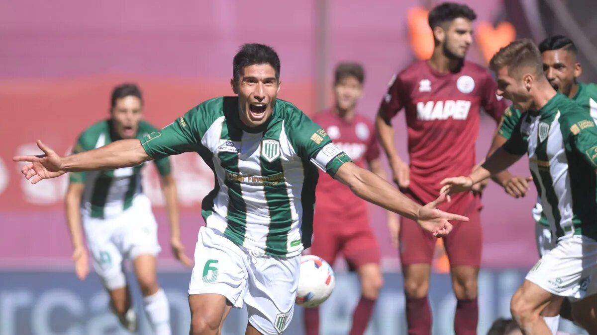 El hincha pudo ver el clásico, pero no la pasó bien: Lanús perdió 1-0 ante Banfield.