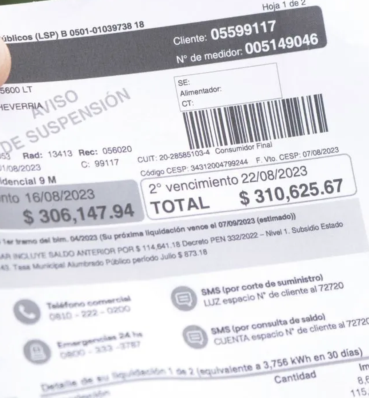 Una de las facturas que recibió un vecino.