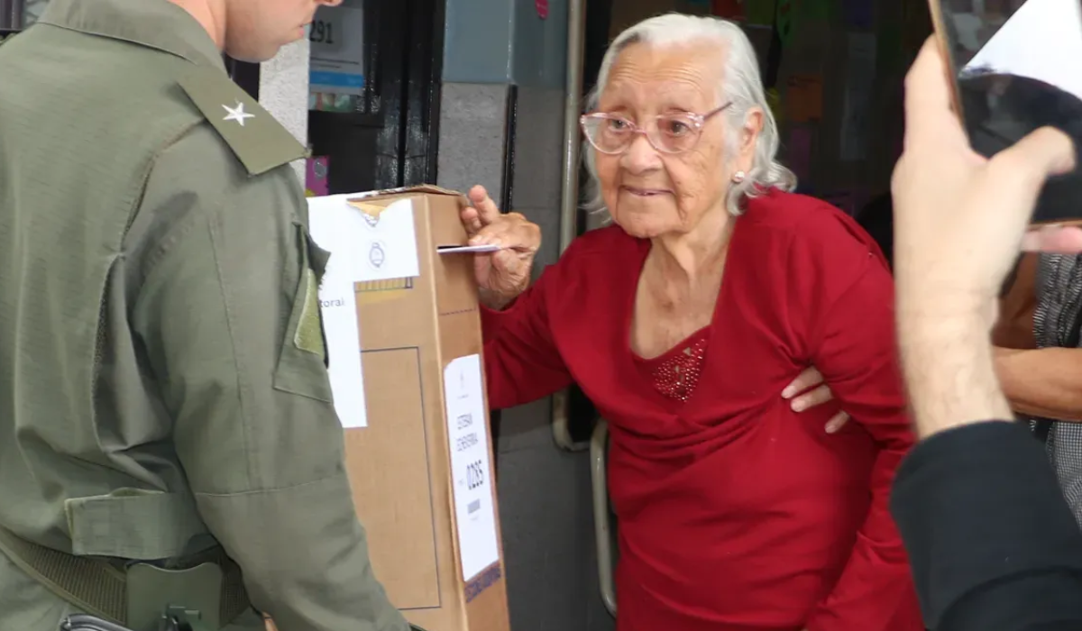 Monte Grande: el recuerdo de Nélida Ortiz, la vecina de 103 años que nunca dejó de votar Monte Grande: el recuerdo de Nélida Ortiz, la vecina de 103 años que nunca dejó de votar