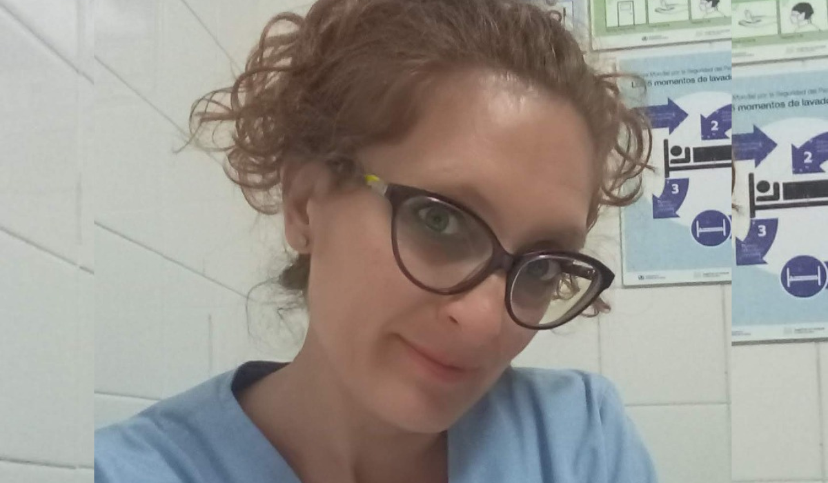 Susana, enfermera de Ezeiza, estuvo al lado de un paciente aislado hasta el último minuto