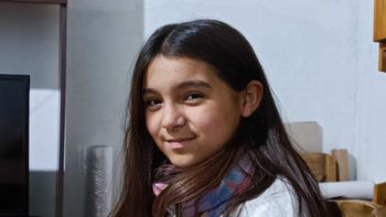 De España a Monte Grande para jurar lealtad a la bandera: la emotiva historia de Nur, de 11 años