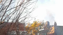 incendio en una casa abandonada de lomas: advierten riesgo de derrumbe