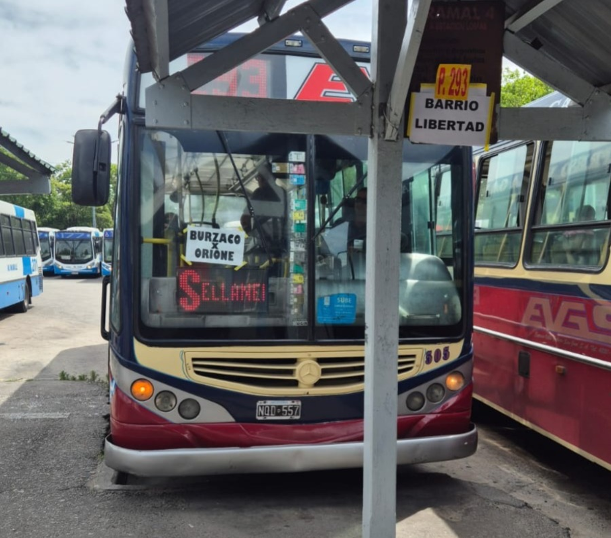 Tiene una frecuencia cada 10 minutos.