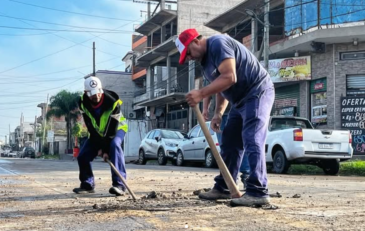 La obra sobre la calle Homero, en Villa Albertina, incluye desagües y repavimentación, con desvíos en la circulación durante los trabajos.