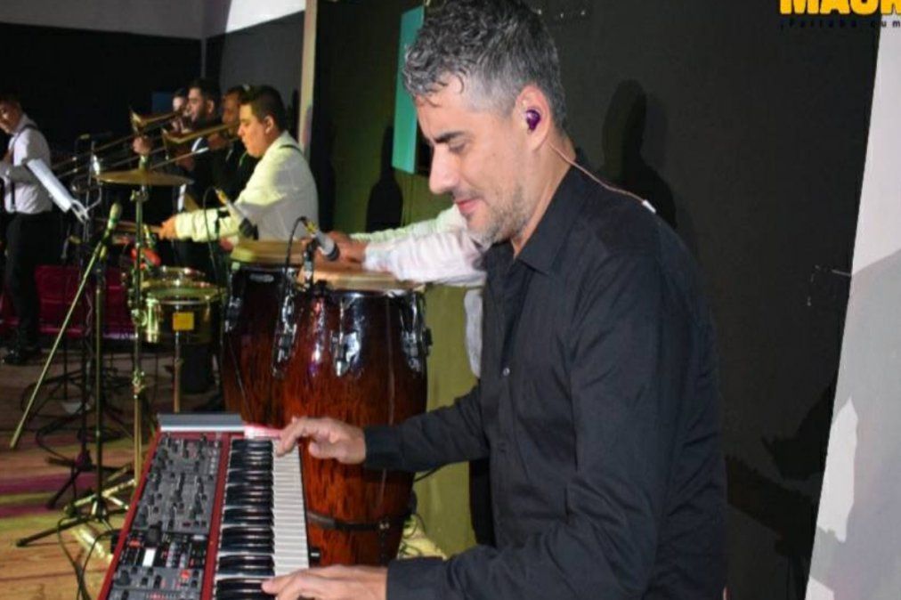 Mauro Piñeyro es mánager del grupo bailantero Ráfaga