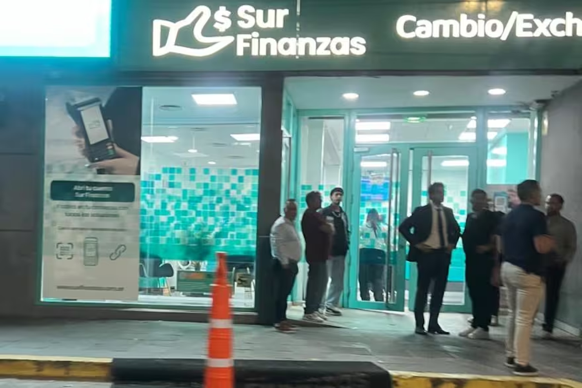 Las autoridades estuvieron varias horas en Adrogué.