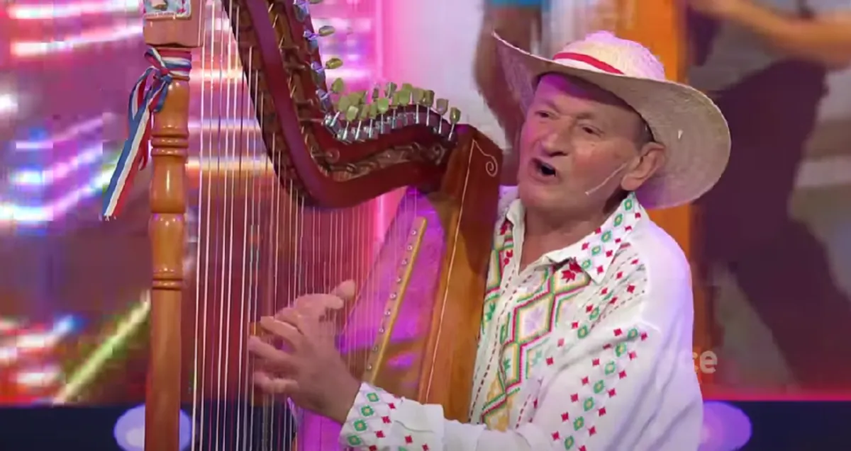 Wilfredo Aponte Meza cantó en el programa de Guido Kaczka. 