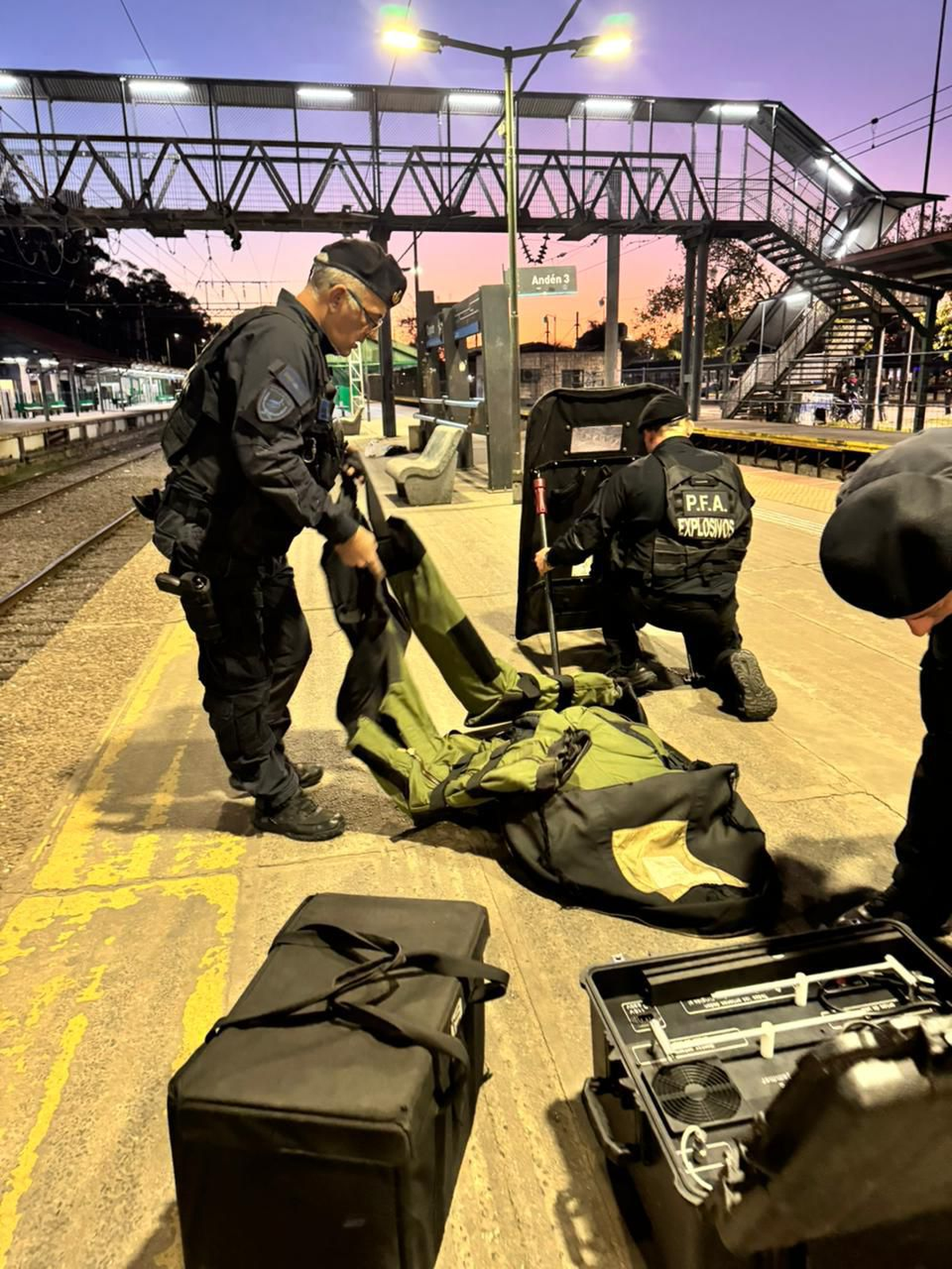 Los especialistas actuaron con rapidez en Claypole.