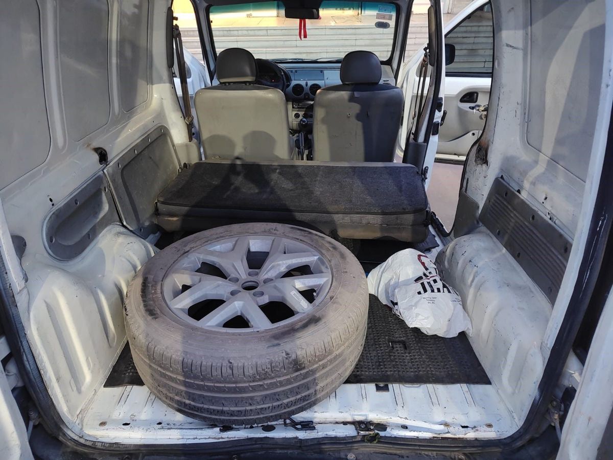 Dos roba ruedas fueron detenidos en el Aeropuerto de Ezeiza.