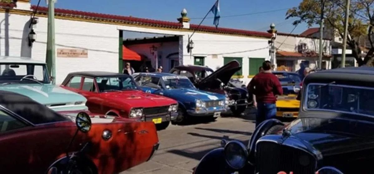La exposición de autos antiguos se realizará este sábado en Lomas.