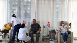 asi se vive la jornada de donacion voluntaria de sangre en clinica monte grande 