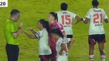 Detuvieron a jugadoras de River en Brasil por gestos racistas en un partido: una es de Burzaco