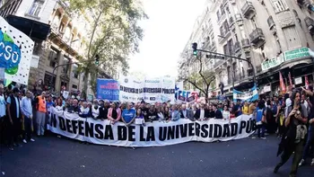 Realizan nuevo paro para exigir por la ley de financiamiento universitario