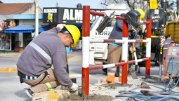 alejandro korn: reabren y senalizan el cruce de vias de la calle uruguay