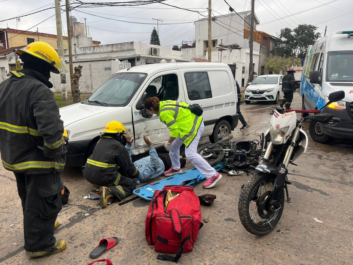 La persona herida recibió atención médica en el lugar. La persona herida recibió atención médica en el lugar. 
