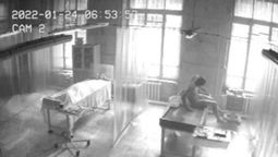 video: un supuesto muerto volvio a la vida en plena morgue y se volvio viral