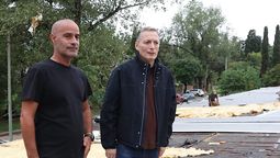 esteban echeverria: fernando gray visito la escuela primaria n°54 tras sufrir danos por el temporal