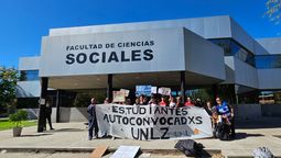 Los testimonios de estudiantes de la Universidad de Lomas en camino a la marcha: Estamos muy enojados con el Gobierno