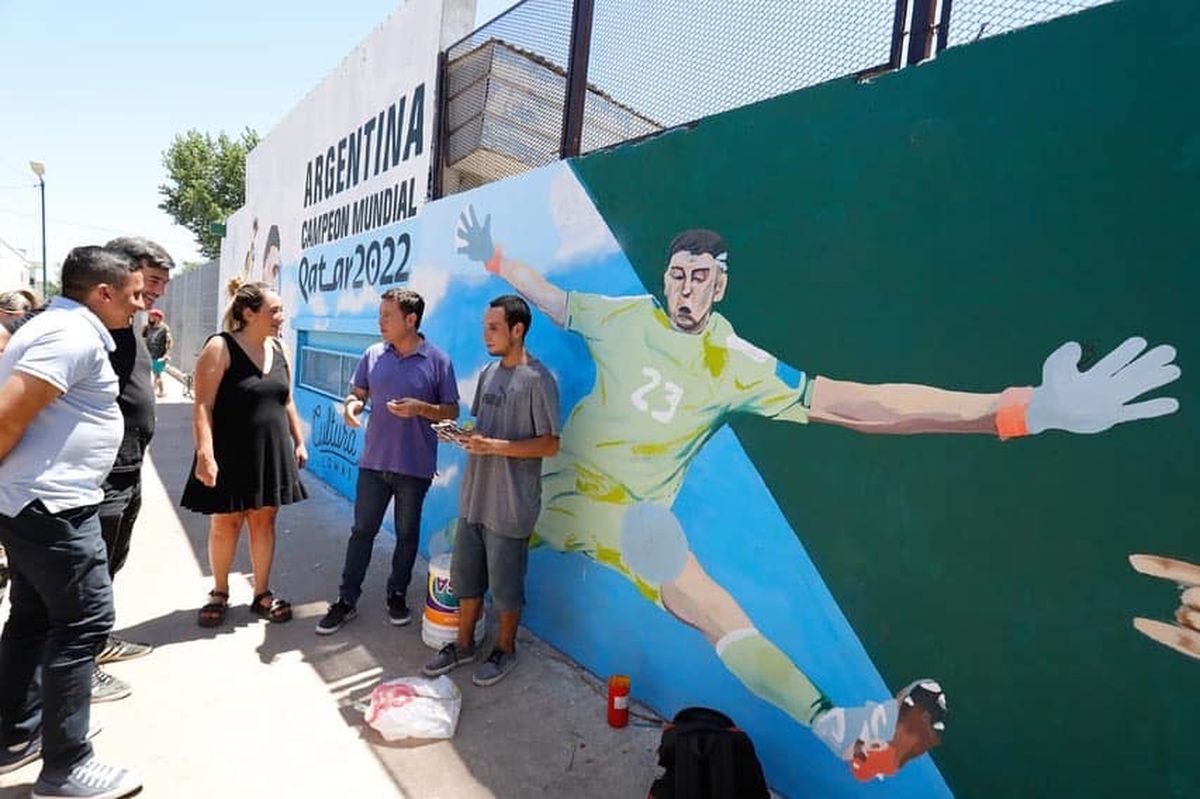 Lomas tiene su mural homenaje a la Selección campeona del mundo