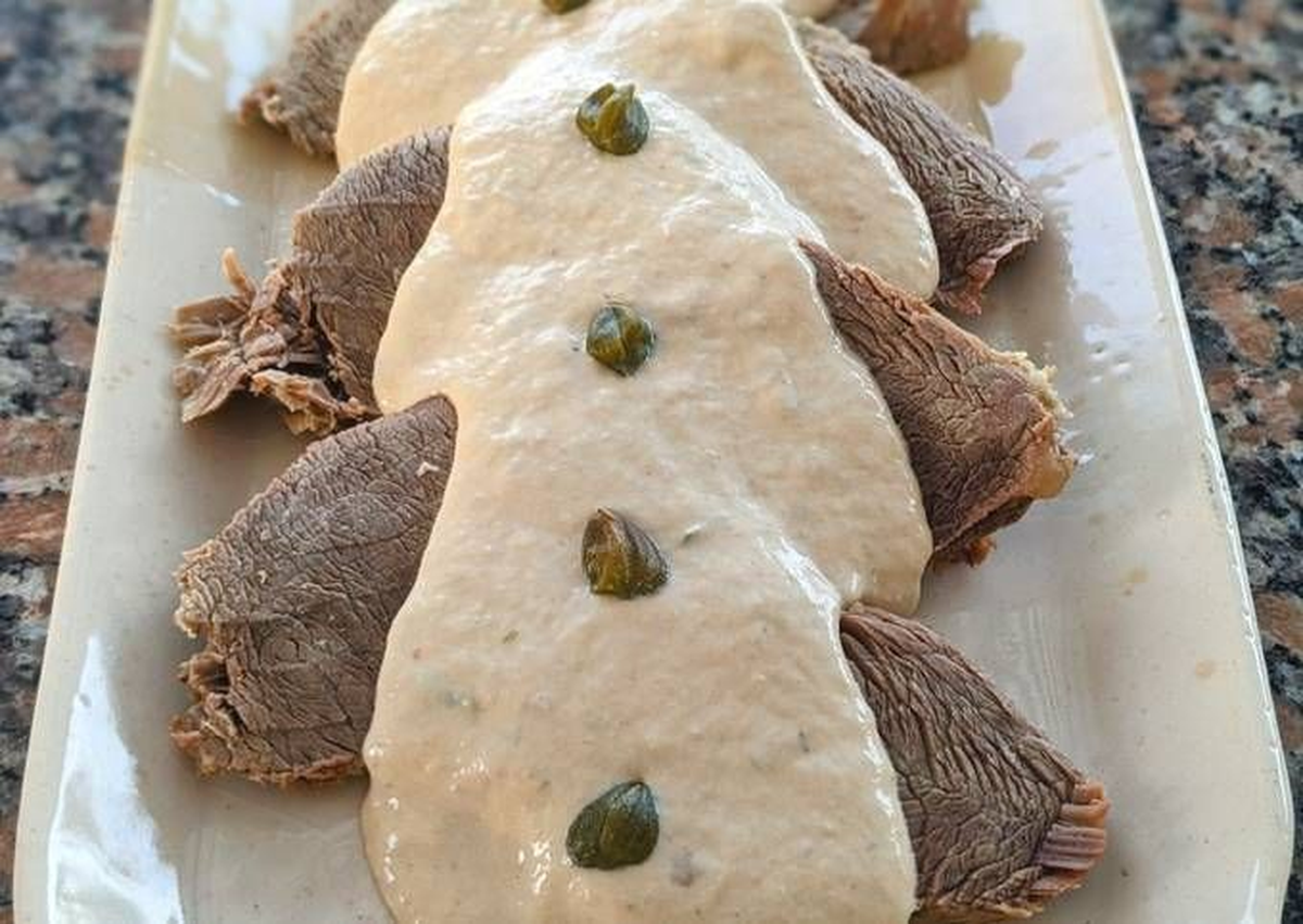 Los vecinos hicieron el tradicional vitel ton&eacute; con cortes de carne m&aacute;s baratos en lugar de peceto.&nbsp; &nbsp;