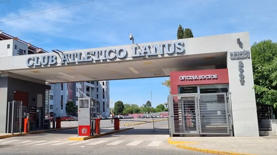 Lanús: un arco de fútbol cayó sobre un niño de 12 años y está grave